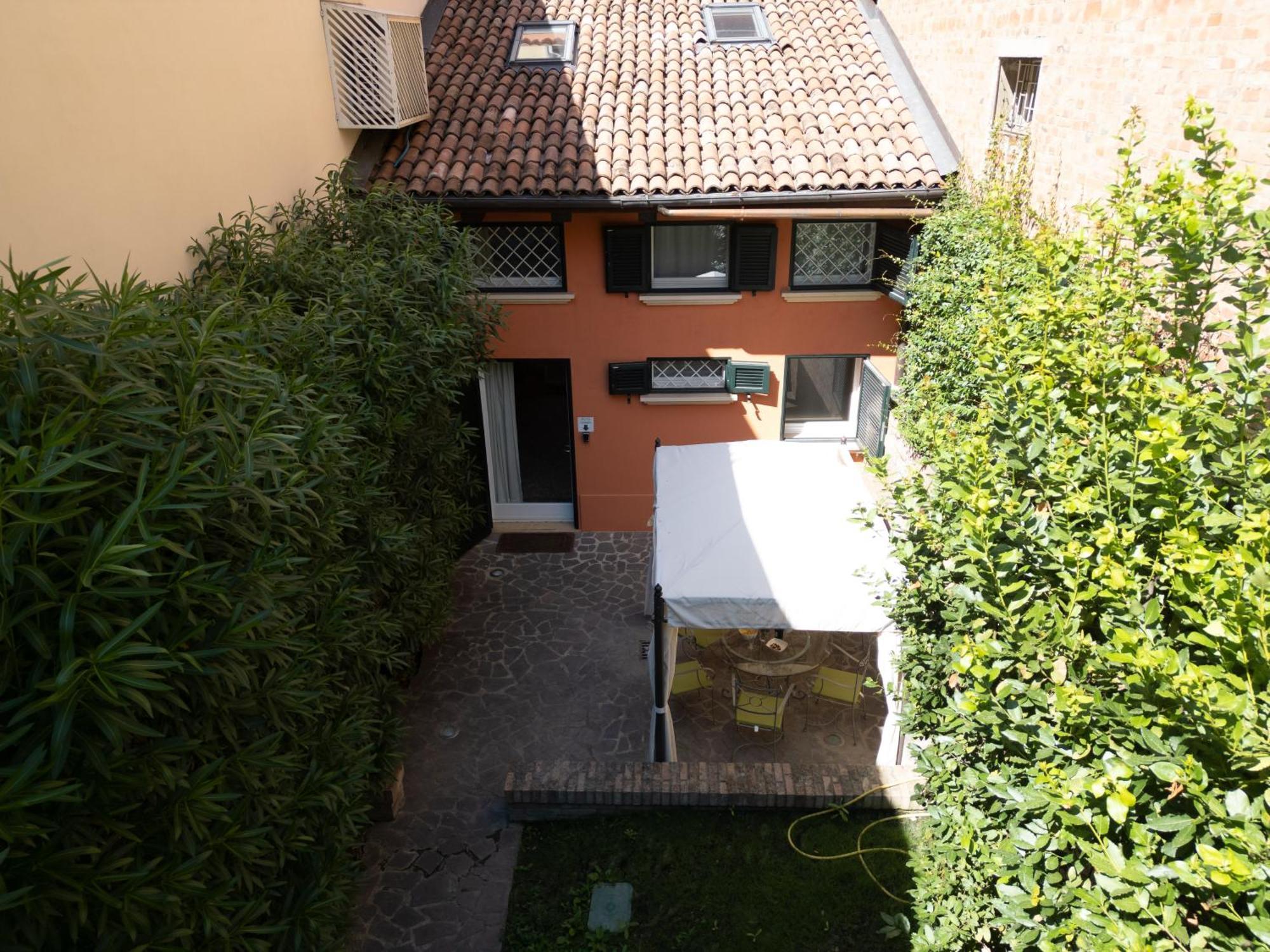 Isaia Garden -Private Garden Spa Bath Bolognarooms Exterior foto