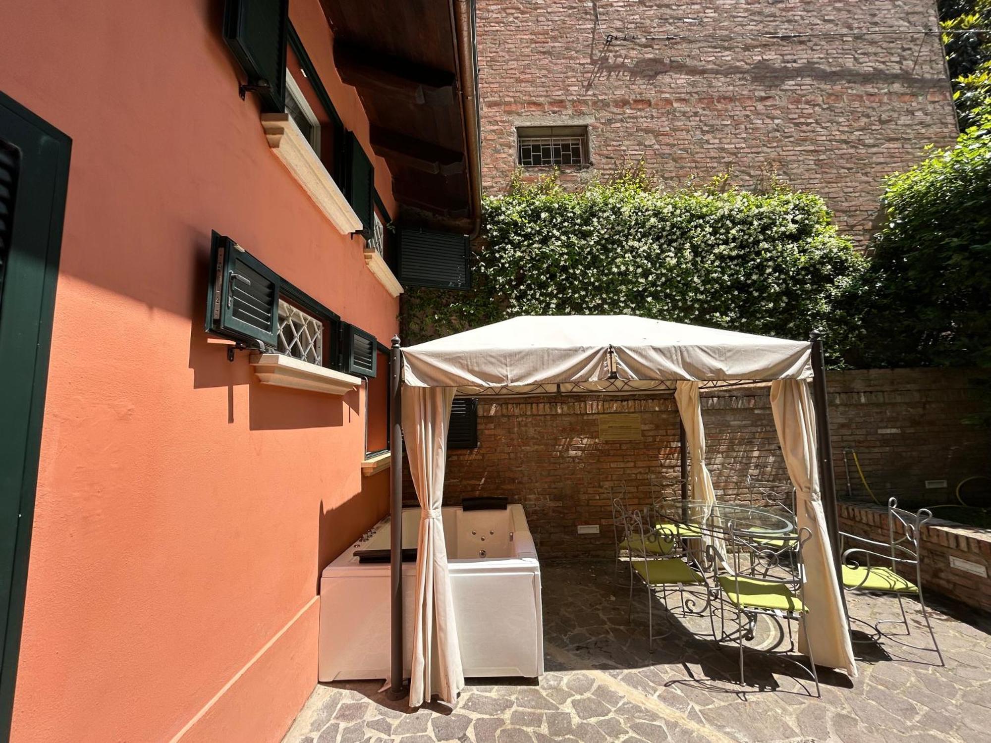 Isaia Garden -Private Garden Spa Bath Bolognarooms Exterior foto